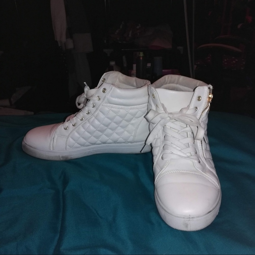 White Casual Sneakers High Tops